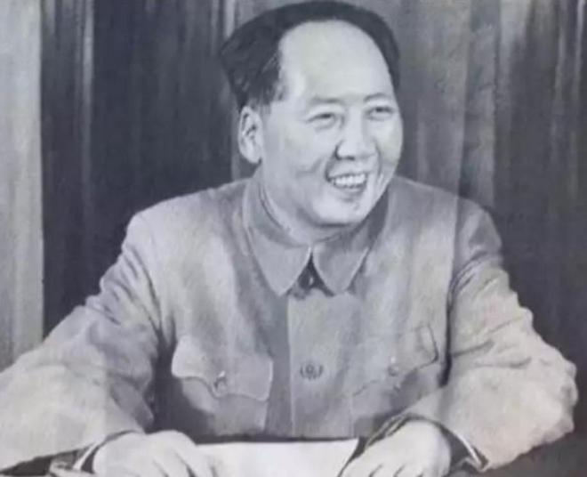 CQ9电子 CQ9传奇电子1956年毛主席接见徐州地委书记时突然问：“四”加“南”读什么(图4)
