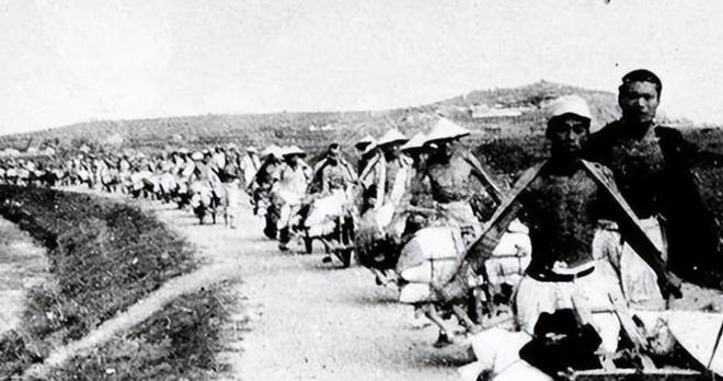 CQ9电子 CQ9传奇电子1956年毛主席接见徐州地委书记时突然问：“四”加“南”读什么(图6)