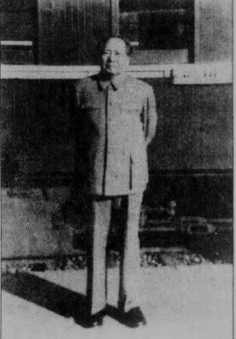 CQ9电子 CQ9传奇电子1956年毛主席接见徐州地委书记时突然问：“四”加“南”读什么(图12)