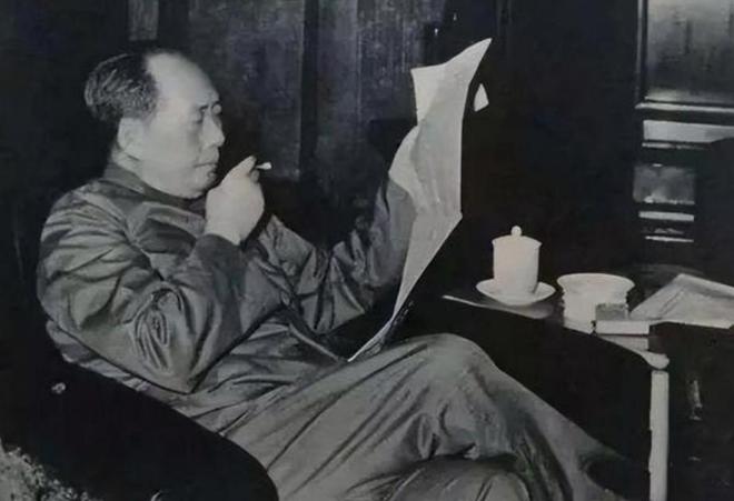 CQ9电子 CQ9传奇电子1956年毛主席接见徐州地委书记时突然问：“四”加“南”读什么(图13)